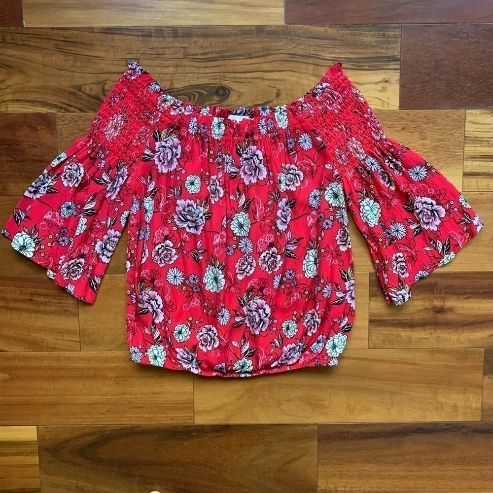 SO Off Shoulders Floral Top